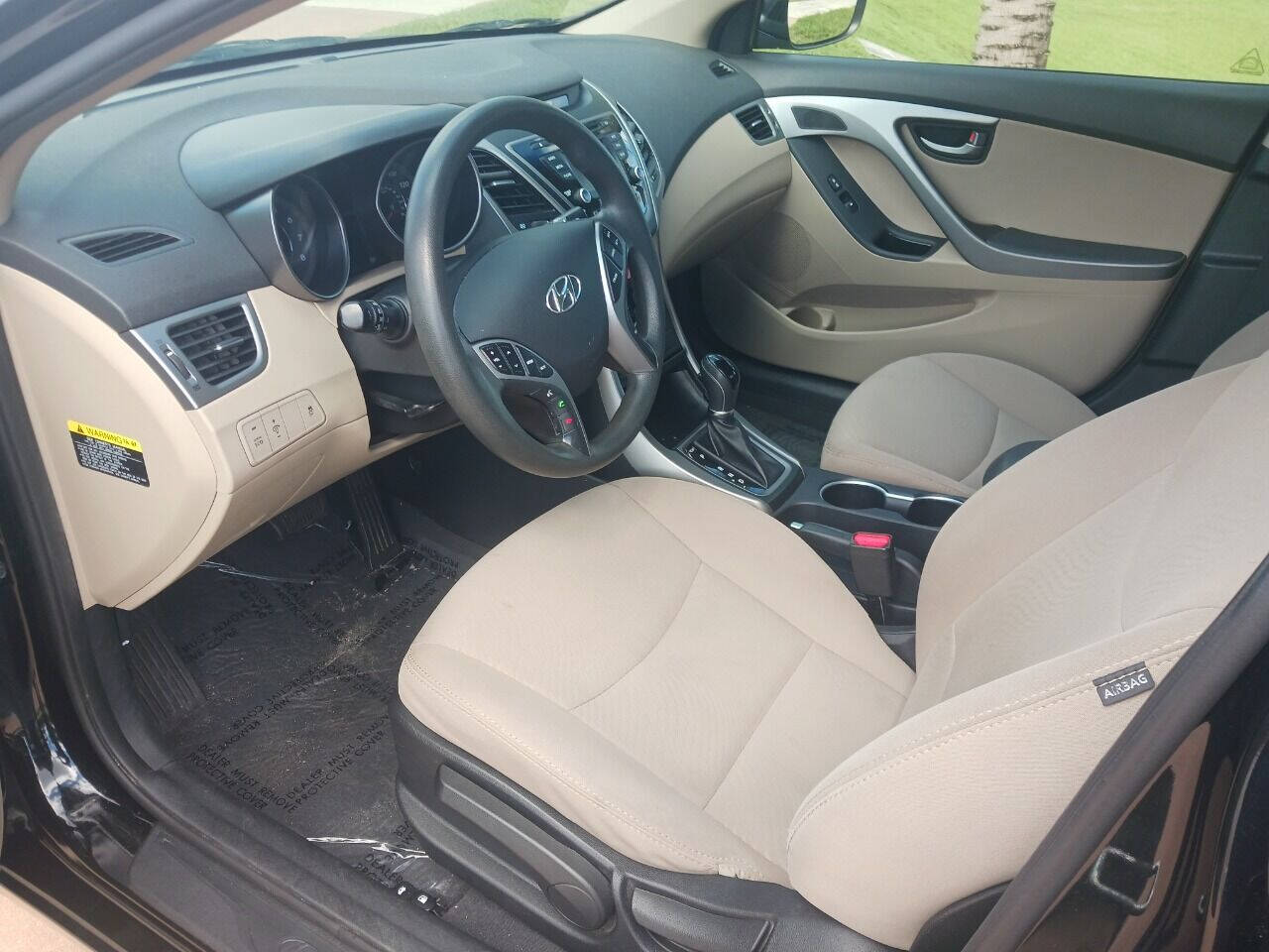 2016 HYUNDAI Elantra Sedan - $9,999