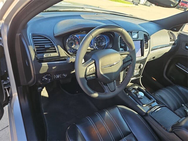 2023 Chrysler 300 S V6