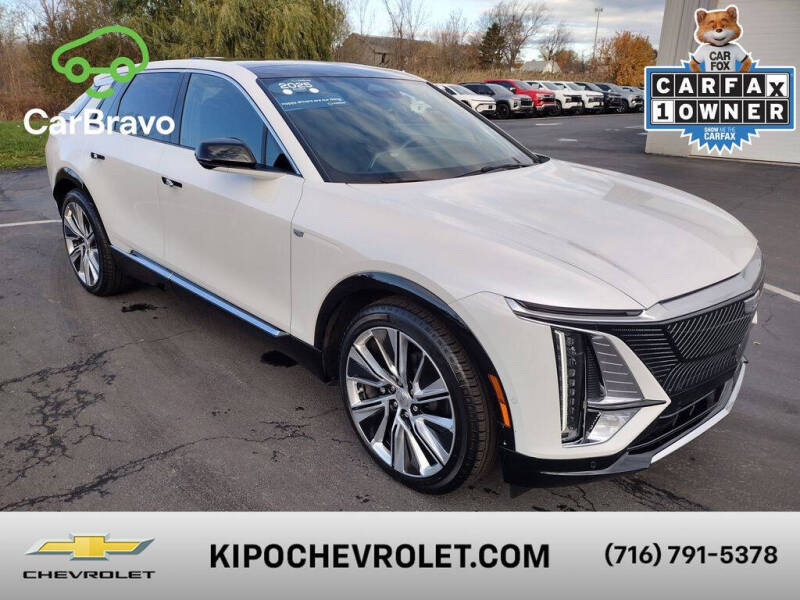 2025 Cadillac LYRIQ Luxury 3