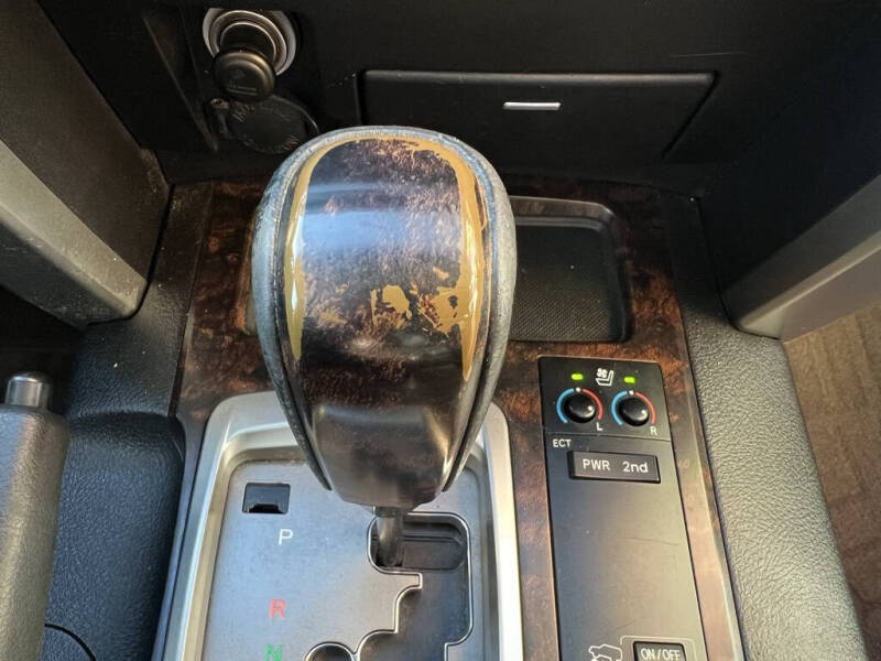 2013 Toyota Land Cruiser