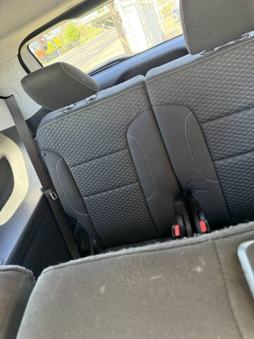 2017 GMC Acadia SLE-2