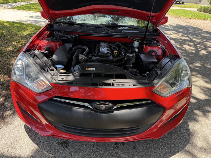 2013 Hyundai Genesis Coupe 2.0T Premium