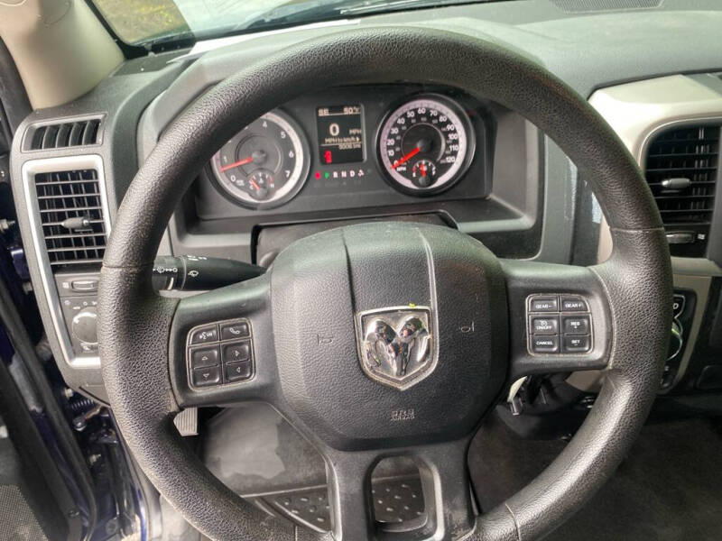 2017 RAM 1500 SLT