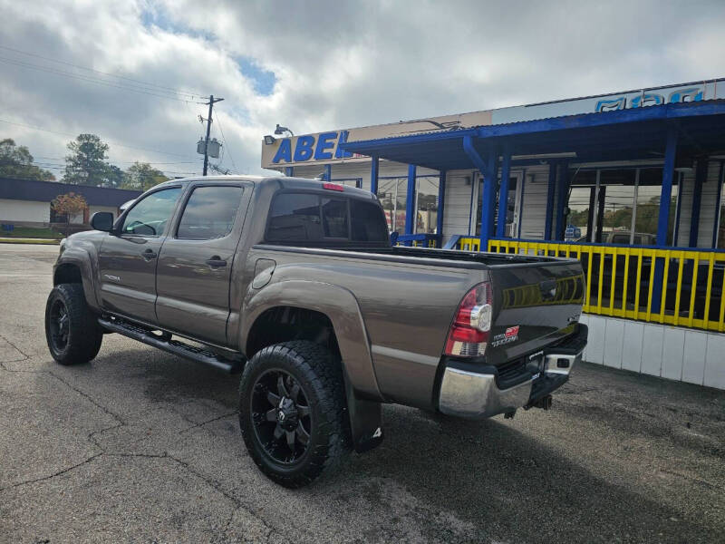 2012 Toyota Tacoma null photo 13