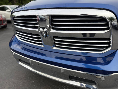 2017 RAM 1500 SLT