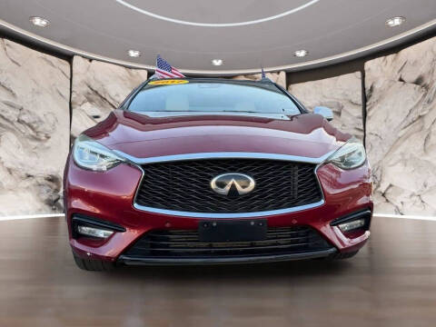 2017 Infiniti QX30 Premium