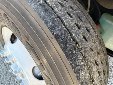 2017 Freightliner M2 106