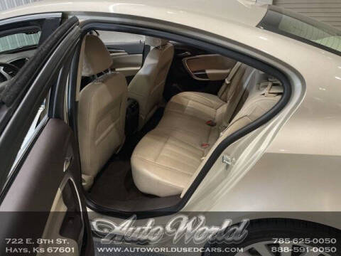 2013 Buick Regal Premium 1