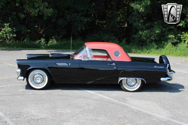 1956 Ford Thunderbird