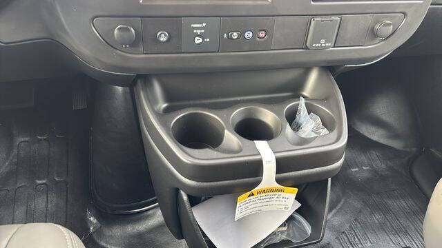 2025 Chevrolet Express 2500