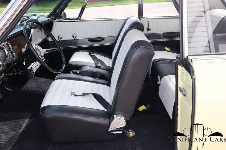 1962 Studebaker GT Hawk