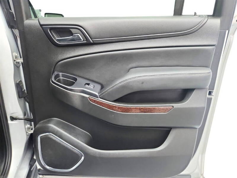 2017 GMC Yukon XL SLT