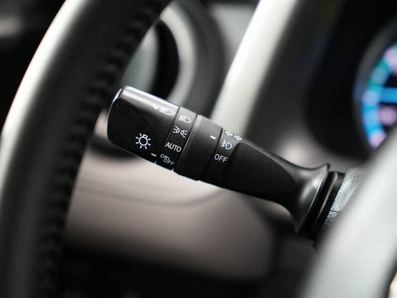 2017 Toyota RAV4 Hybrid XLE