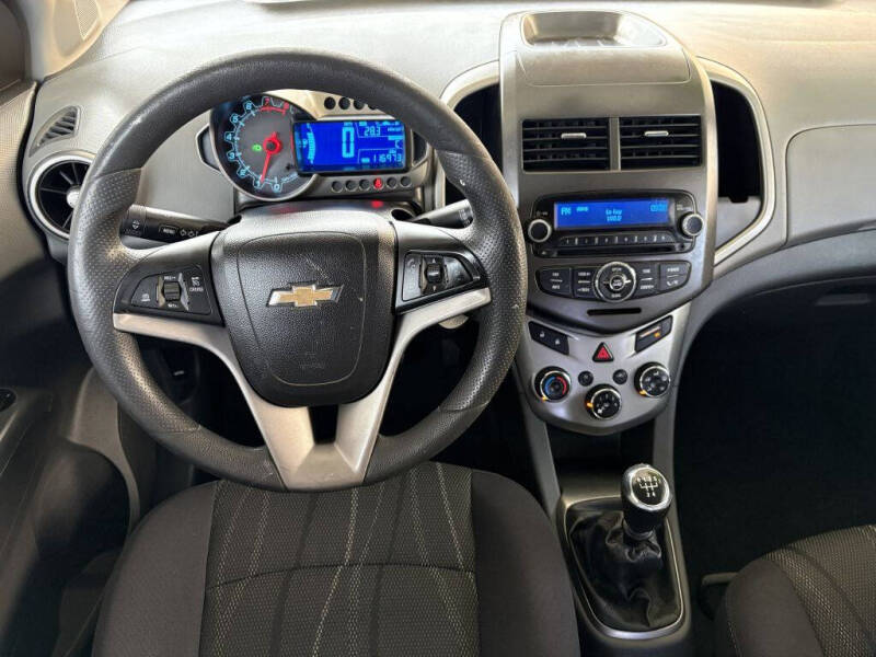 2014 Chevrolet Sonic LT Manual