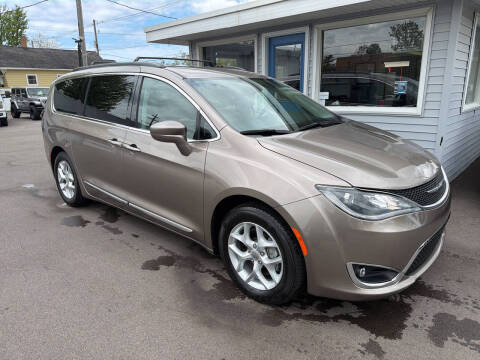 2018 Chrysler Pacifica Touring Plus