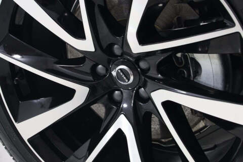 2025 Volvo XC90 B5 Plus Bright Theme