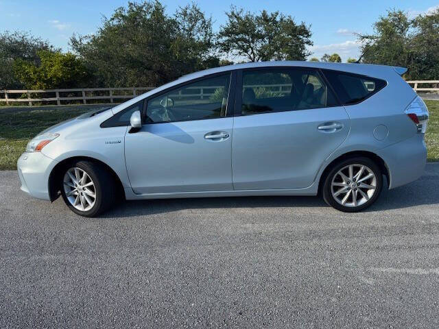 2012 Toyota Prius v Three