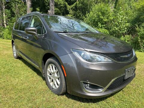 2020 Chrysler Pacifica for sale at Rodeo City Resale in Gerry NY