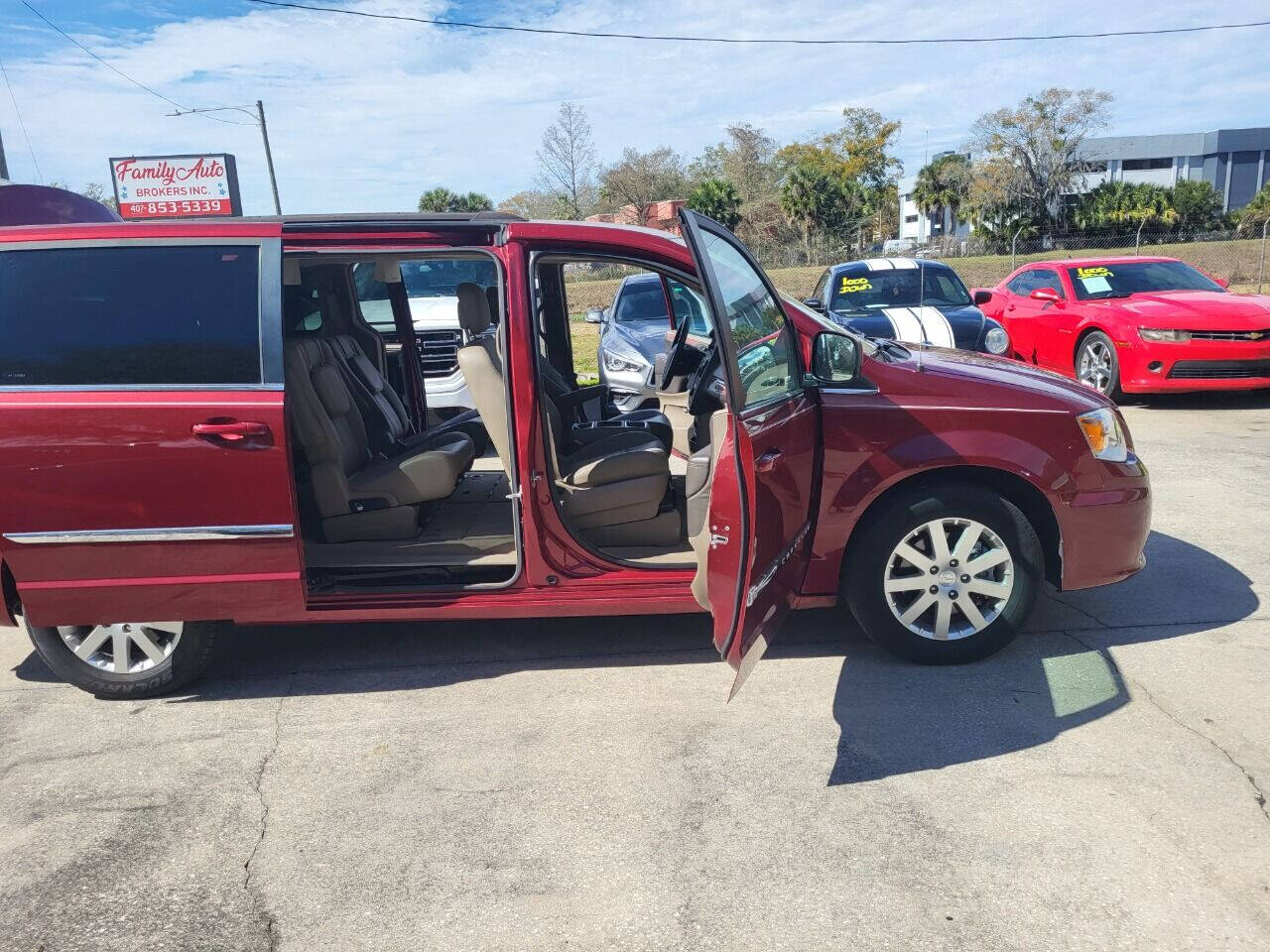 2016 Chrysler Town and Country for sale at FAMILY AUTO BROKERS in Longwood, FL