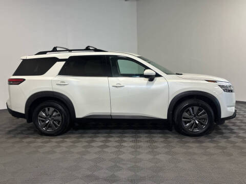 2022 Nissan Pathfinder SV