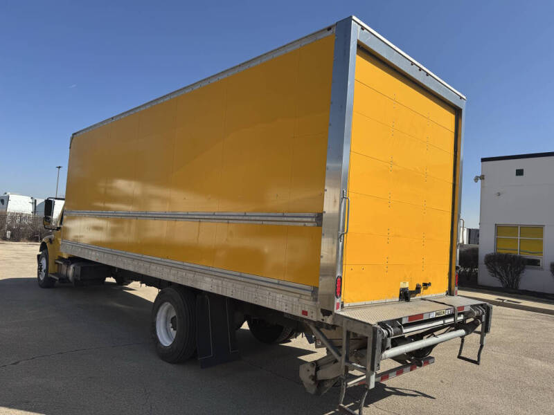 2019 Freightliner M2 106