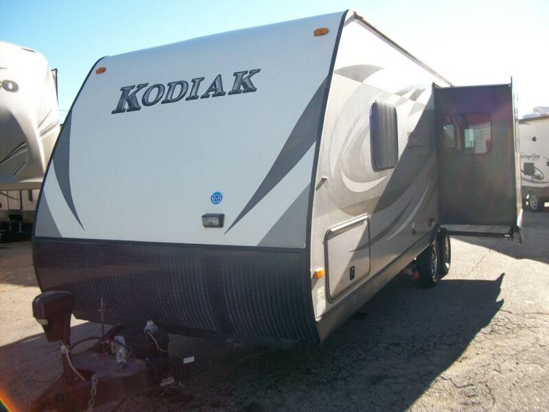 2015 Kodiak 242RESL for sale at Olde Bay RV in Rochester NH