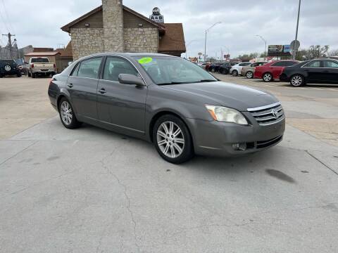 2005 Toyota Avalon for sale at A & B Auto Sales LLC in Lincoln NE