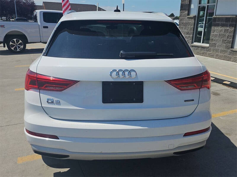 2021 Audi Q3 quattro Premium 40 TFSI