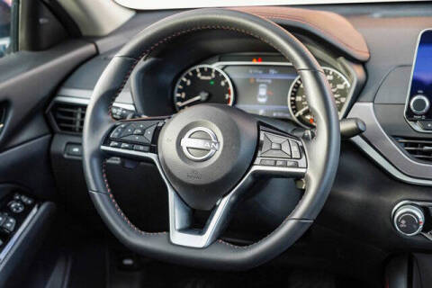 2025 Nissan Altima 2.5 SR