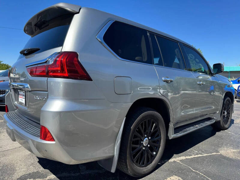 2020 Lexus LX 570 Two-Row