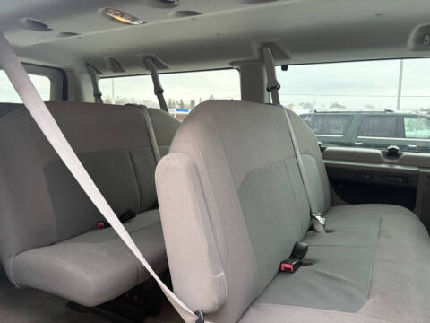 2013 Ford E-Series E-350 SD XLT