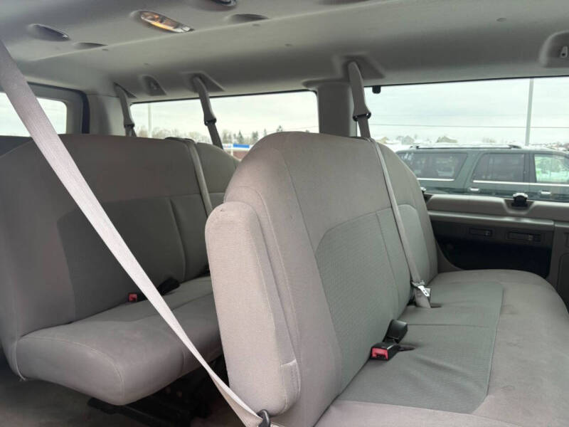 2013 Ford E-Series E-350 SD XLT