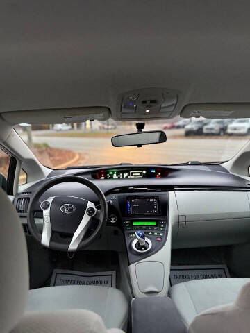 2010 Toyota Prius III