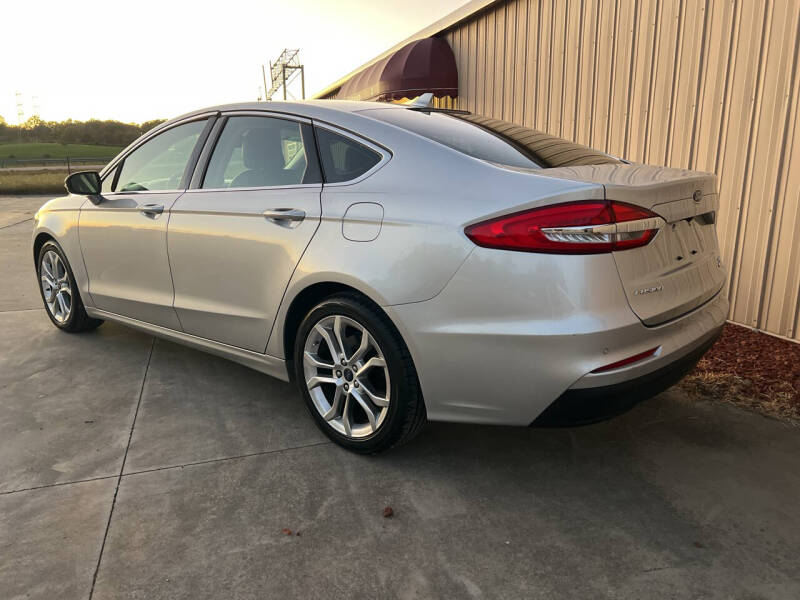 2019 Ford Fusion SEL photo 4