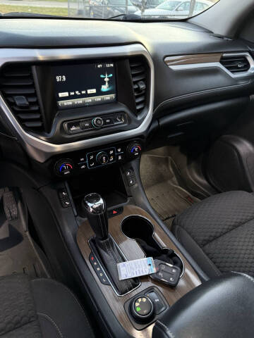 2017 GMC Acadia SLE-2