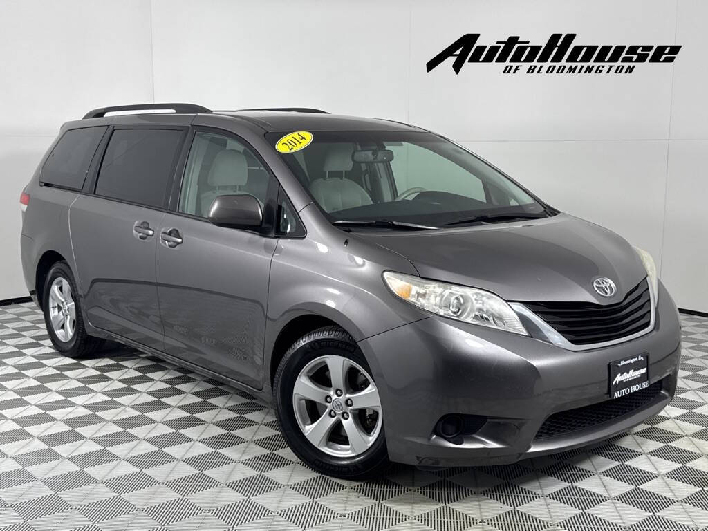 2014 Toyota Sienna LE 8 Passenger 4dr Mini Van's photo