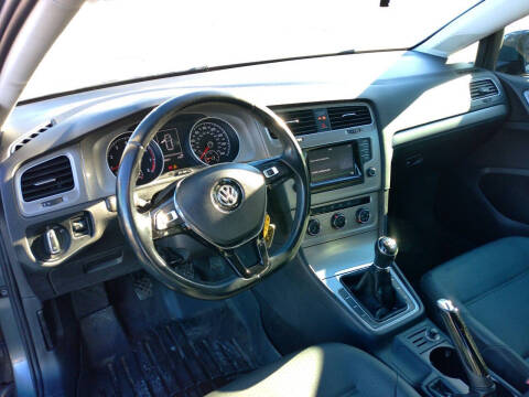 2015 Volkswagen Golf TSI Launch Edition