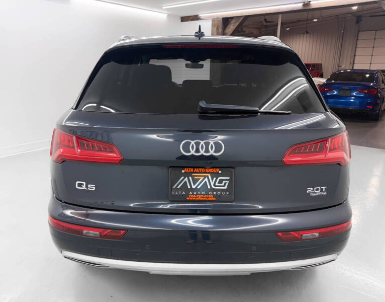 2018 Audi Q5 2.0T quattro Premium Plus