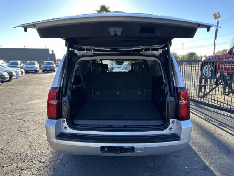 2017 Chevrolet Suburban LT
