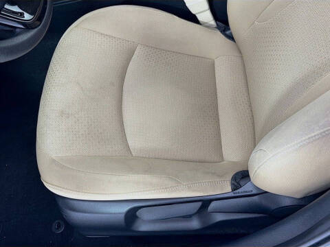 2020 Toyota Prius LE