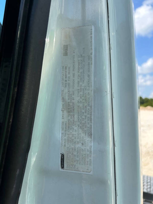 2012 Freightliner Cascadia 113 Semi Truck