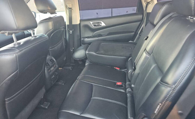 2019 Nissan Pathfinder SL