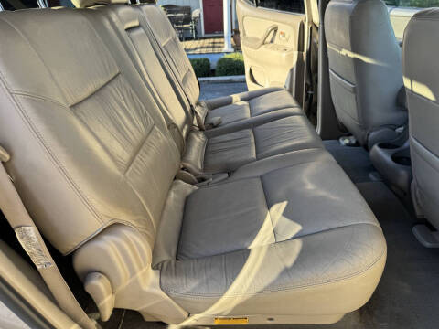 2005 Toyota Sequoia SR5