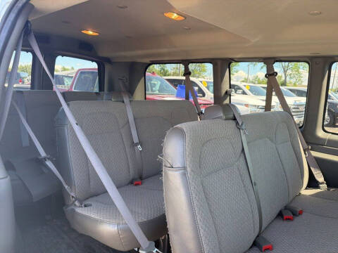 2017 Chevrolet Express LS 2500