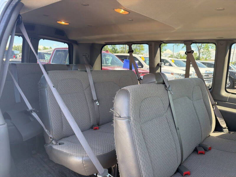 2017 Chevrolet Express LS 2500