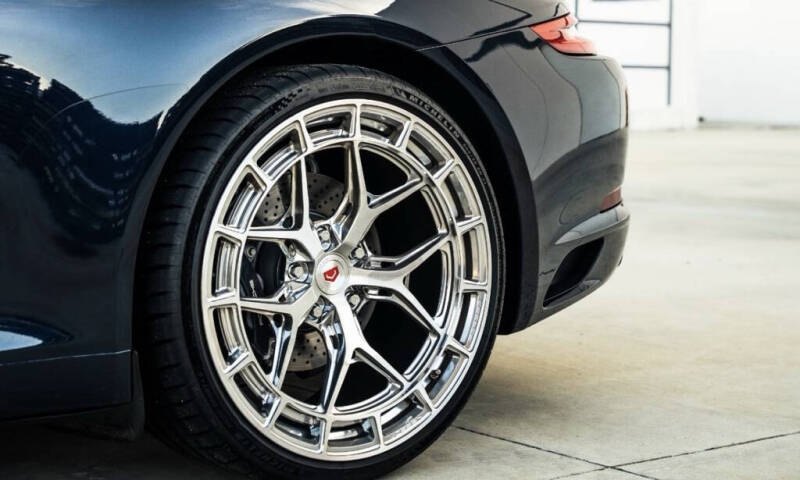 2019 Porsche 911 Carrera