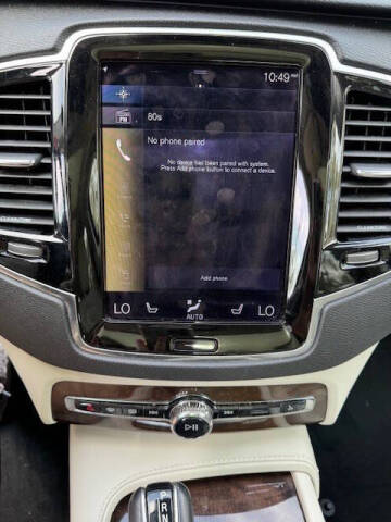 2016 Volvo XC90 T6 Momentum