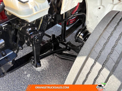 2018 Freightliner M2 106