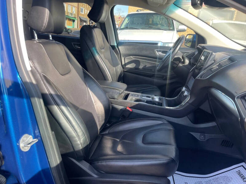 2022 Ford Edge