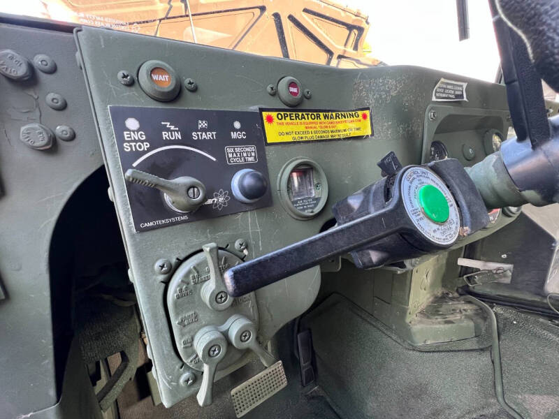 1988 AM General M1097R1 HMMWV